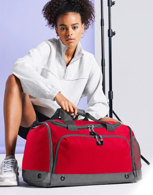 Geanta din alte tesaturi Athleisure Holdall 64429 10
